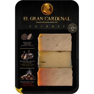 Tabla de Quesos 1 Cabra Trufado 1 Cabra y Vaca con Ajo Trufado y Oveja y Vaca Ahumado