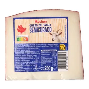 Auchan Queso de Cabra Semicurado con Pimentón Cuña 250 G Producto Alcampo.